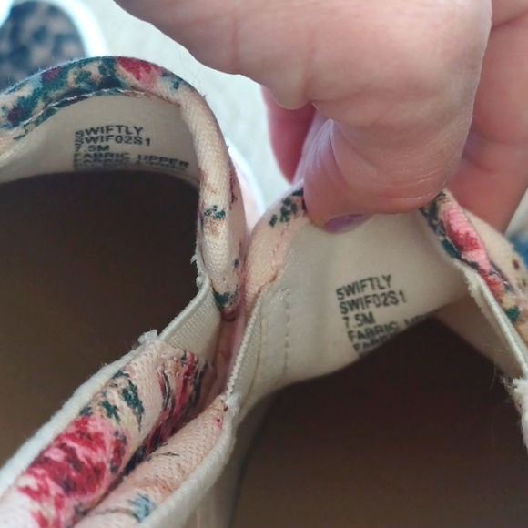 Steve Madden Women's Swiftly Skate Shoe, NEW IN BOX - Picture 7 of 8